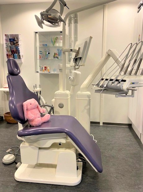 Klinikstol ved Trekroner Tandpleje